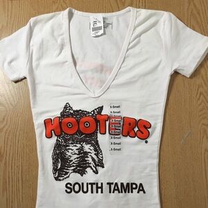 B75 New Womens White V-Neck Short Sleeve Uniform T-Shirt From South Tampa Xs